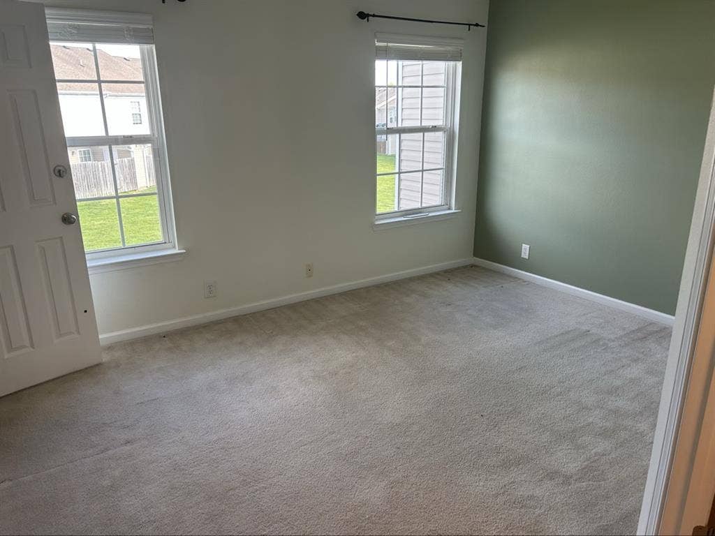 Private room and bathroom for rent