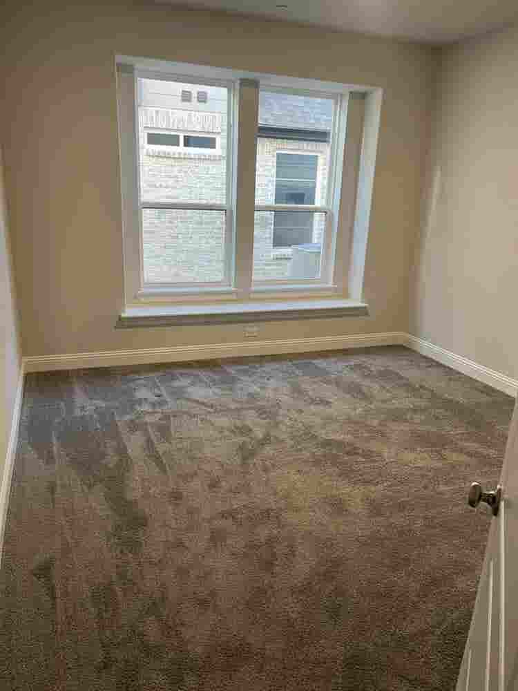 Room available in new build home!
