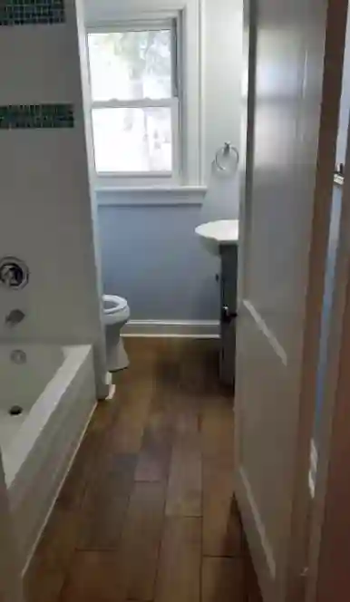 Safe quiet area- Utilities included