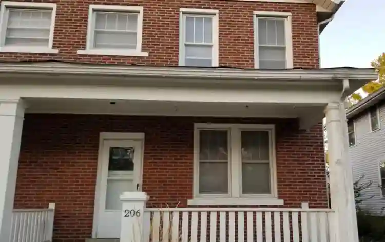 Safe quiet area- Utilities included