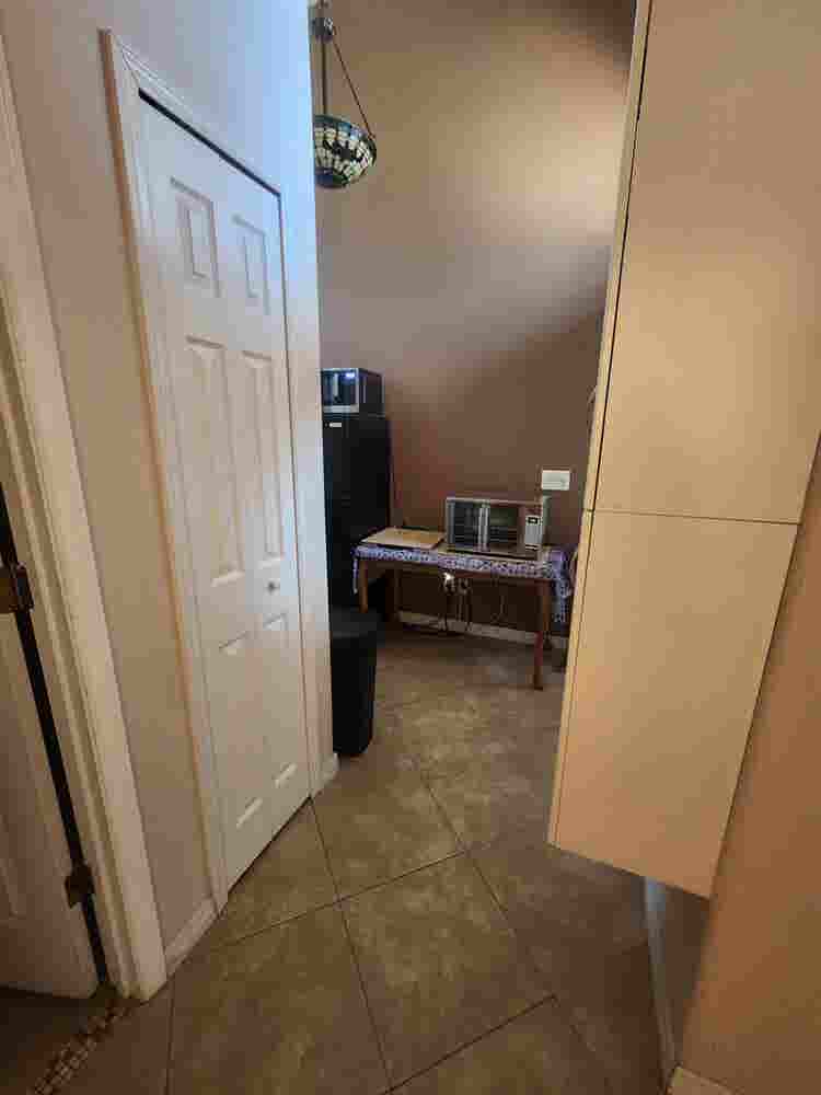 Room for Rent on lakefront