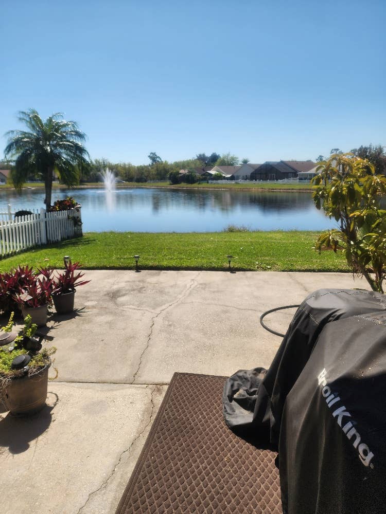 Room for Rent on lakefront