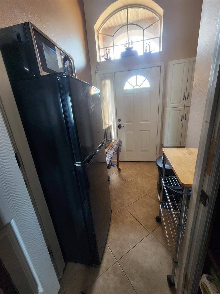 Room for Rent on lakefront