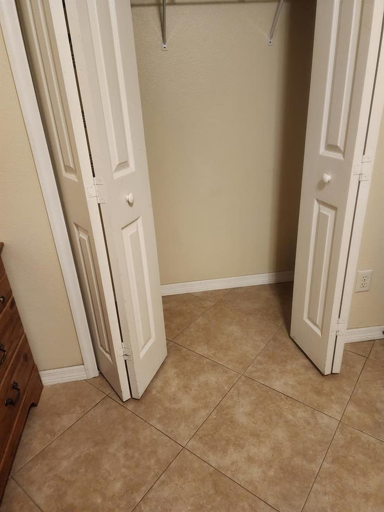 Room for Rent on lakefront