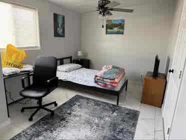 Fully renovated master room Phoenix
