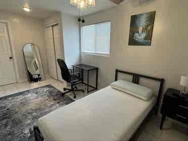 Fully renovated master room Phoenix