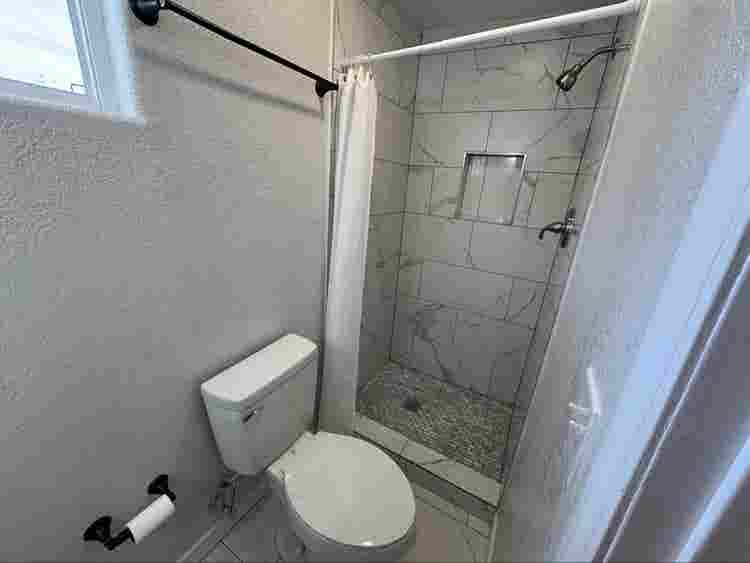 Fully renovated master room Phoenix