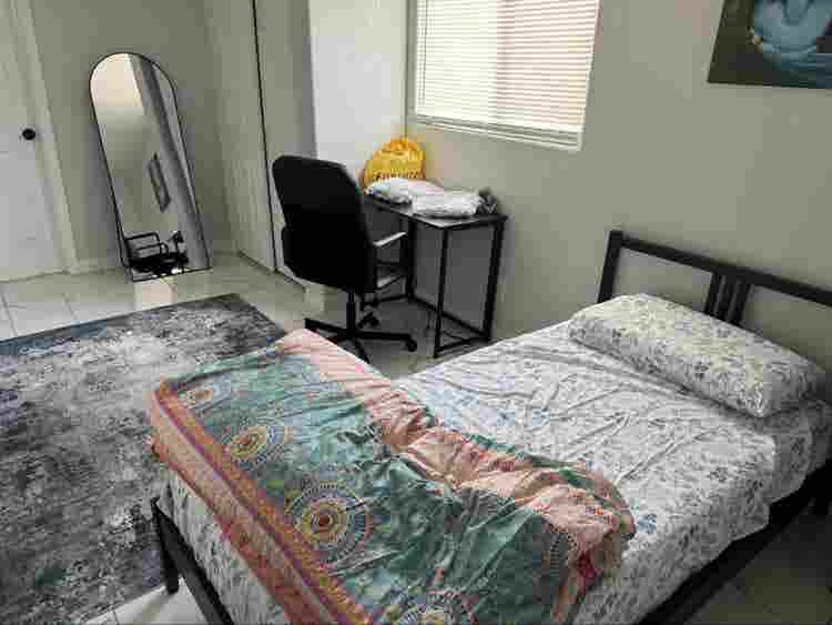 Fully renovated master room Phoenix