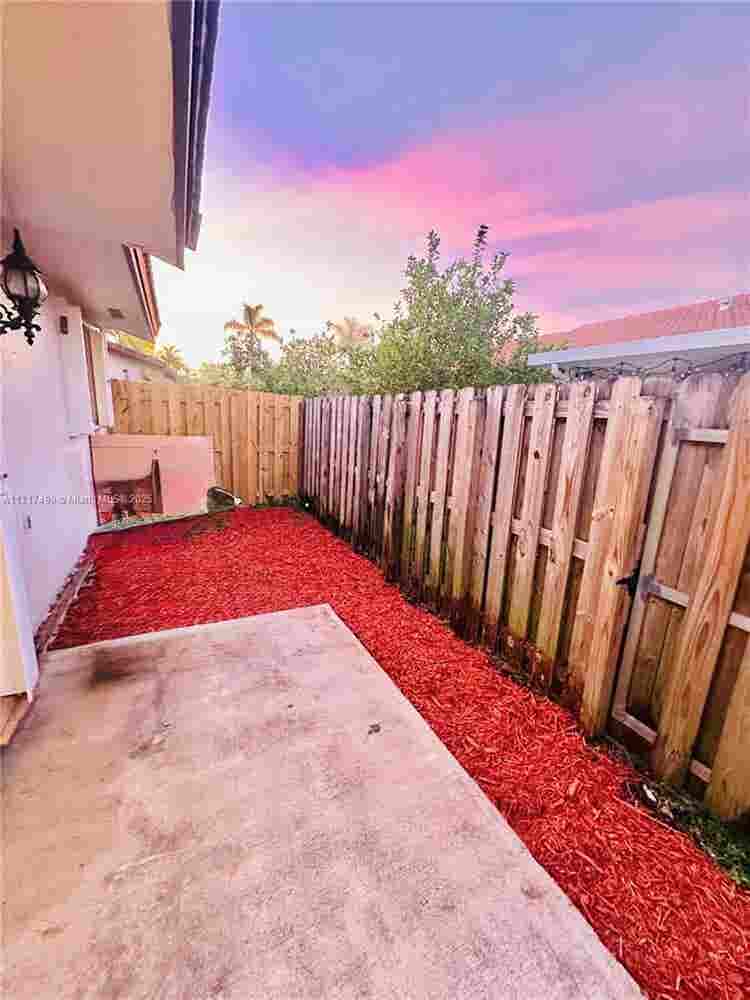1 Bedroom for Rent - Parking Spot