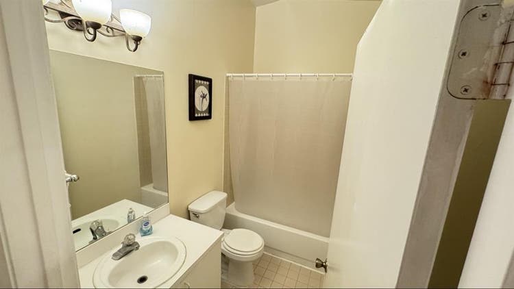 1 Bedroom for Rent - Parking Spot