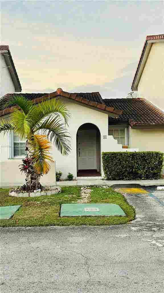 1 Bedroom for Rent - Parking Spot