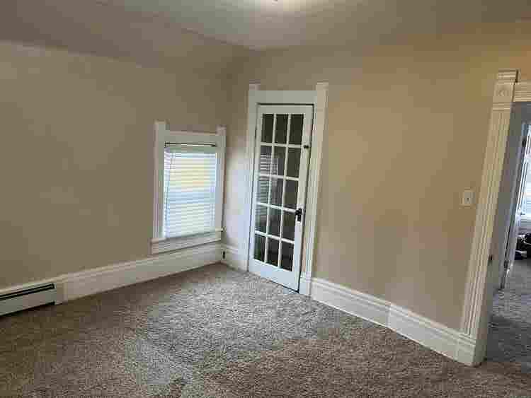 Large Room in OCC w private bath