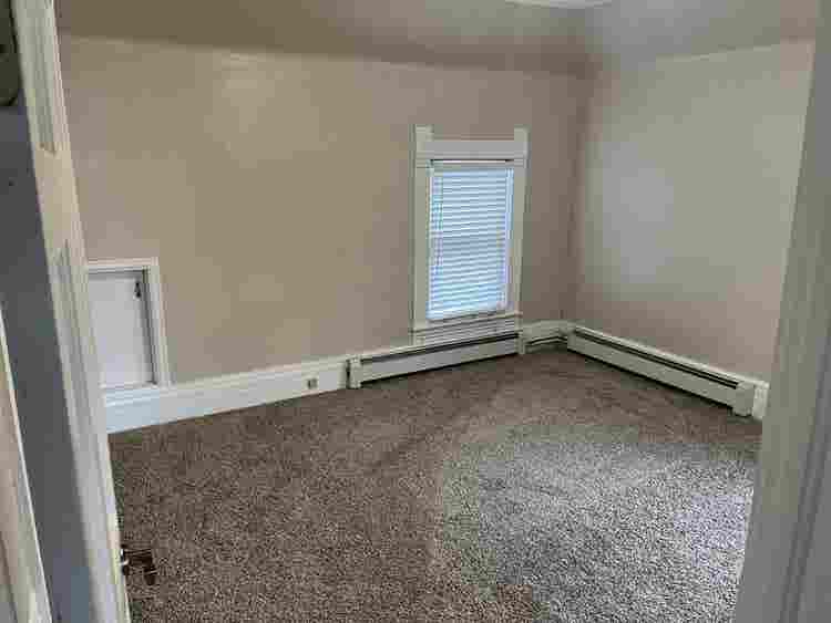 Large Room in OCC w private bath