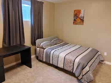 Midtown Weekly Furnished Room
