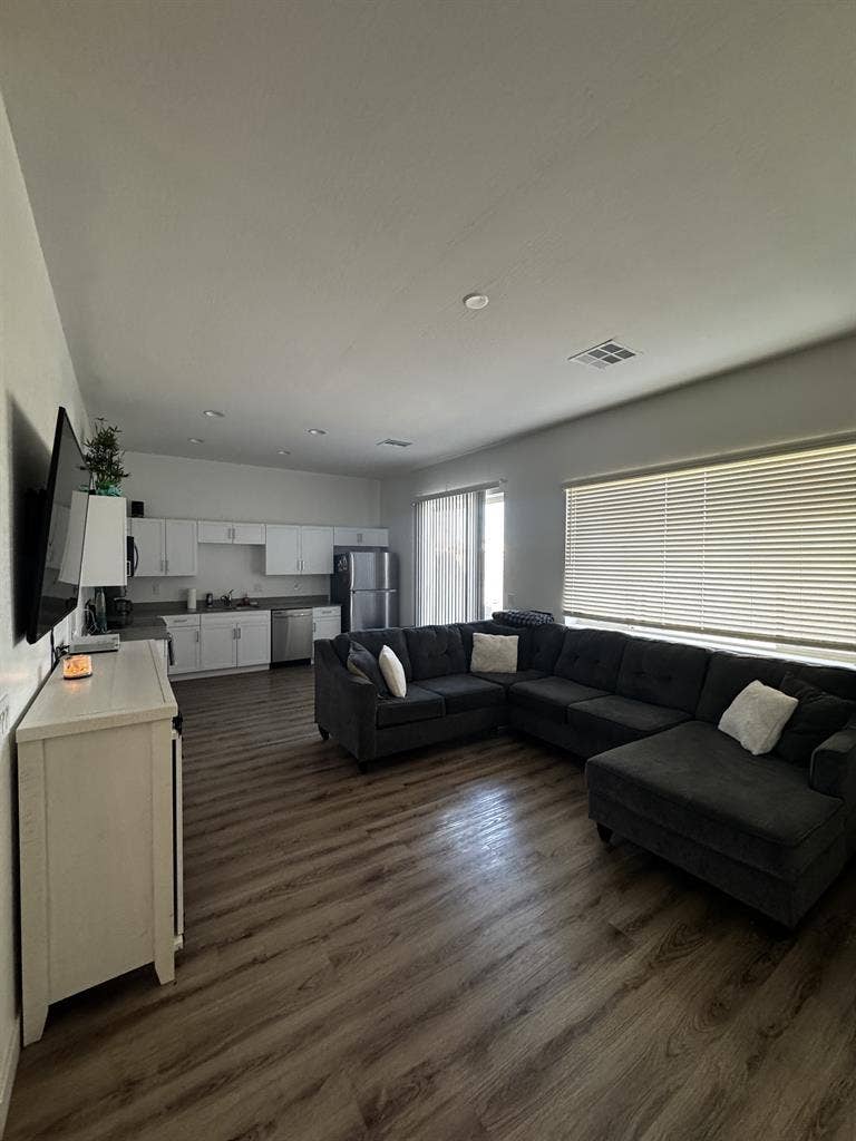bath townhouse LEASE SWAP!!