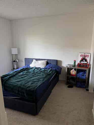 Room for rent  plus utilities