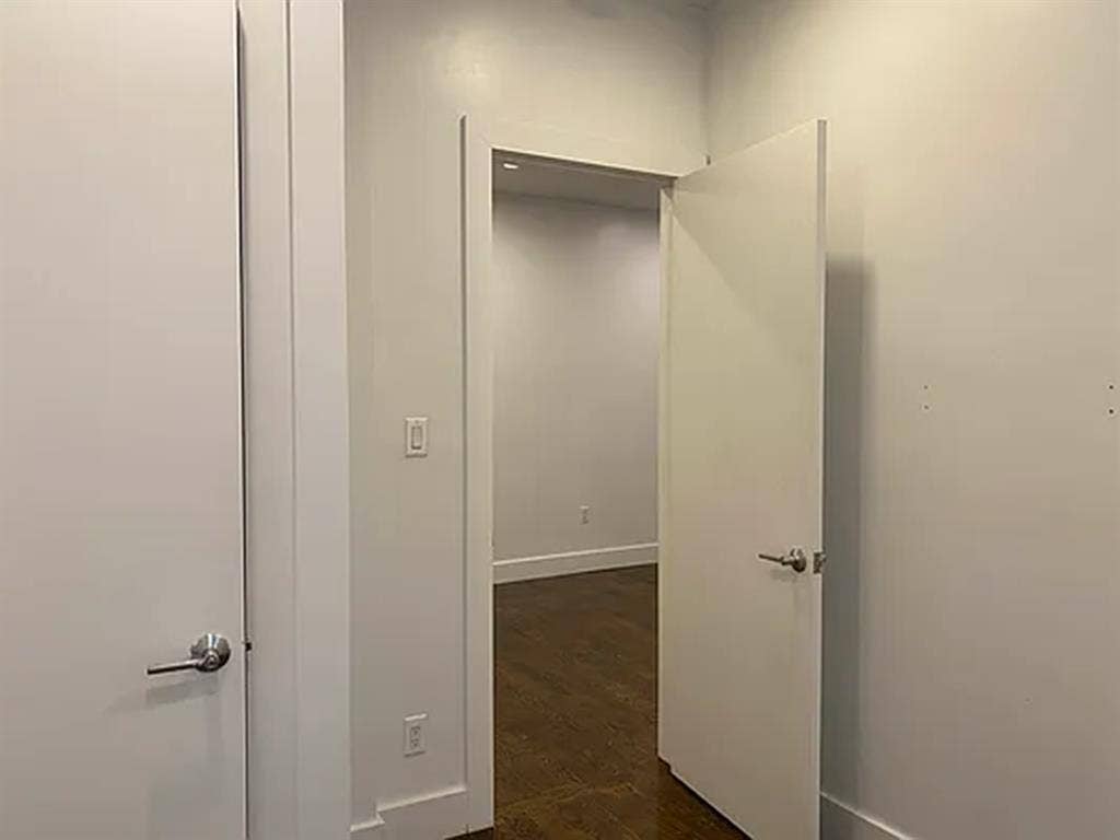 Need Roommate, Beautiful Apartment!