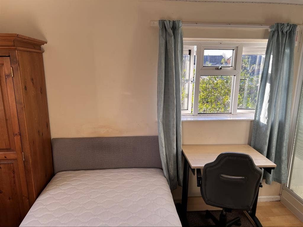 Student accommodation available