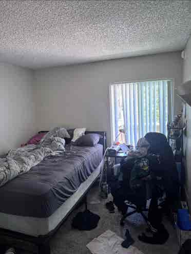 Westlake Village Room Availablee