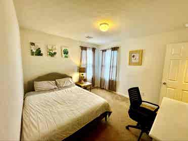 looking for female tenant