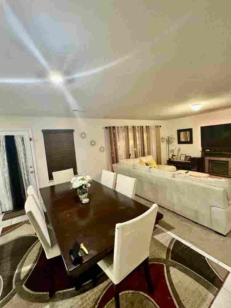 looking for female tenant