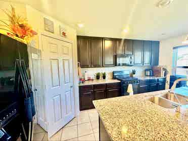 looking for female tenant