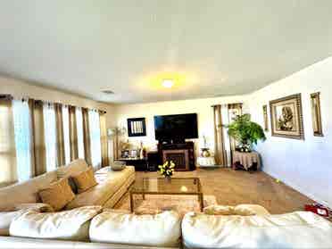 looking for female tenant