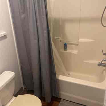 Master bedroom with priv 
bathroom