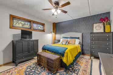 Cozy Room Available Luxury Retreat