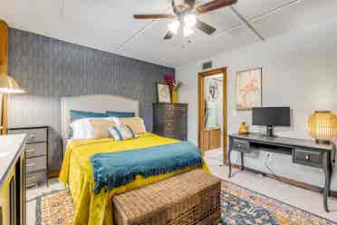 Cozy Room Available Luxury Retreat