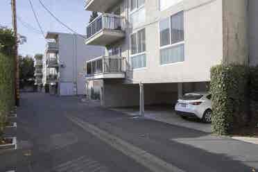 Spacious 2 bedrooms Condo for Rent