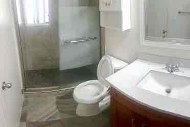 Spacious 2 bedrooms Condo for Rent