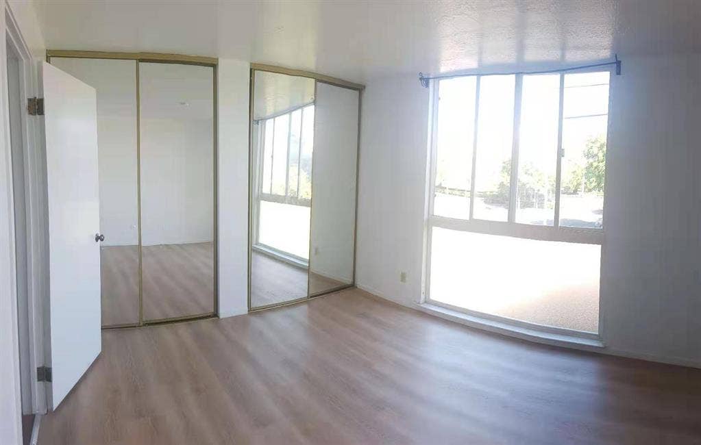 Spacious 2 bedrooms Condo for Rent