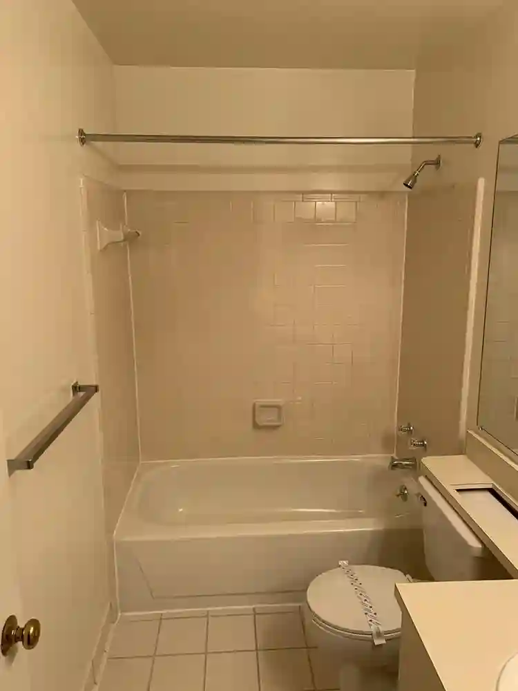 Subletting a room until Aug