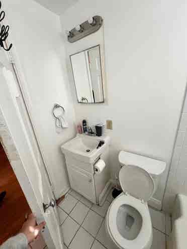 APARTMENT FOR RENT JUNE