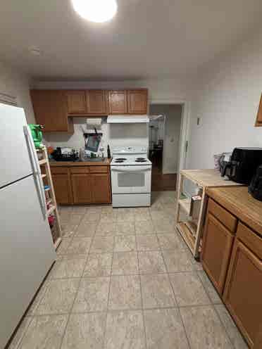APARTMENT FOR RENT JUNE