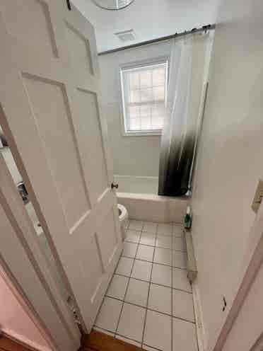 APARTMENT FOR RENT JUNE
