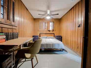 Bedroom for rent