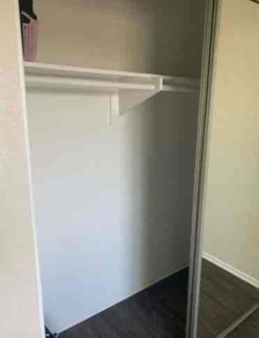 5 minute walking distance from UCR!