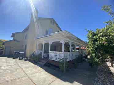 Room in Fairfield - Commuters $
