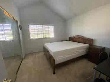 Room in Fairfield - Commuters $