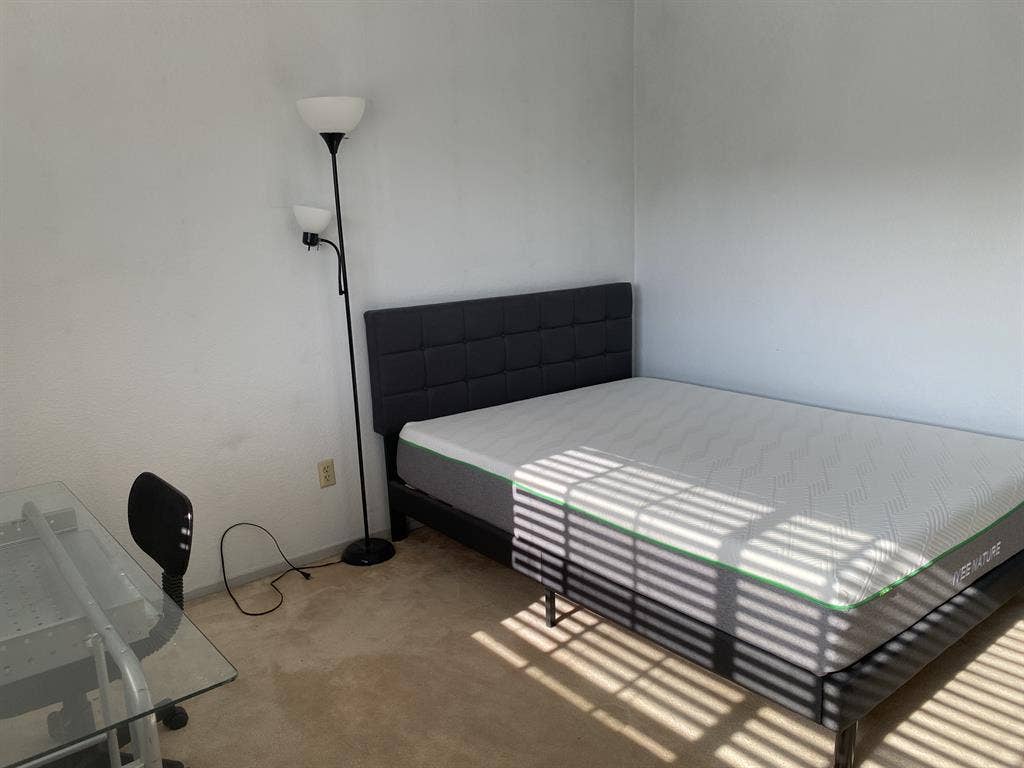 Room in Fairfield - Commuters $