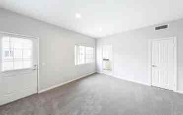 Master bedroom for rent