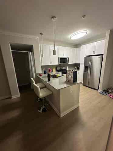 URGENTLY LOOKING FOR SUBLET
