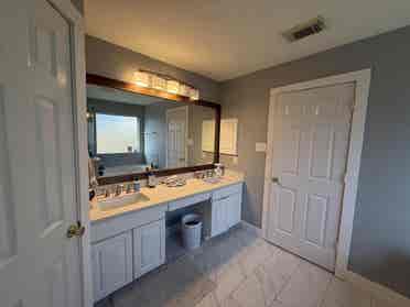 Room available utilities included
