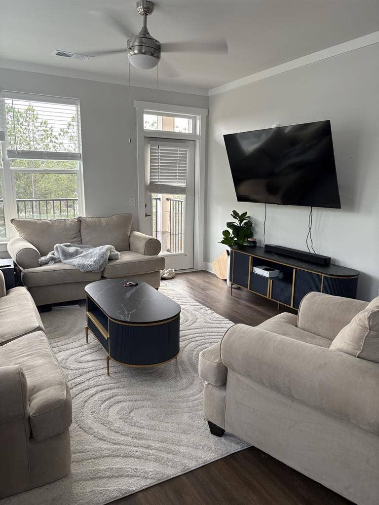 Looking for Roommate. Own Room