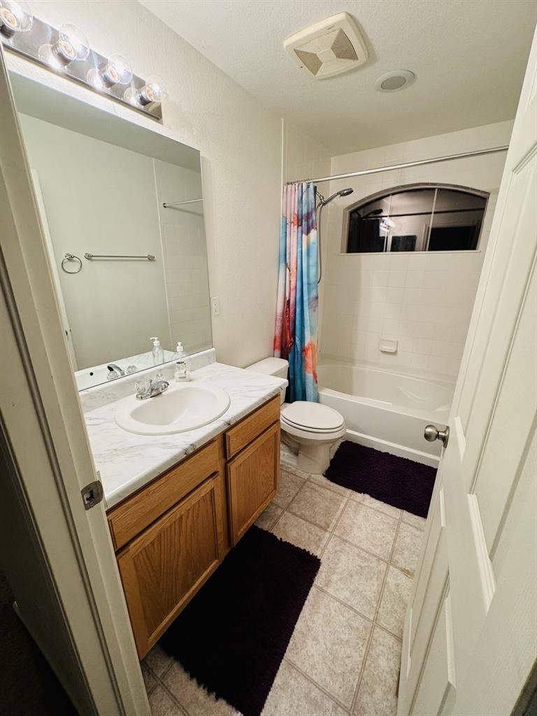 GVR Private Room Available ASAP