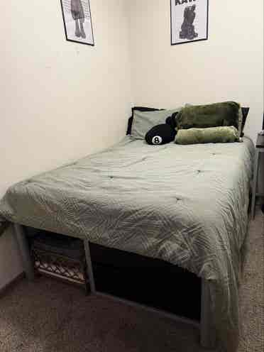 Private Room/Bathroomm