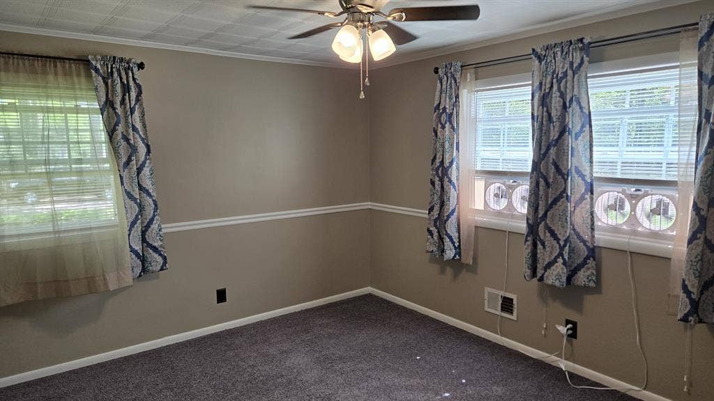 Room for rent in Quiet Neighborhood