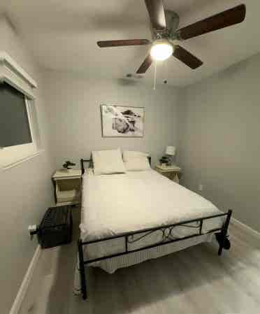 Single room available fort rent
